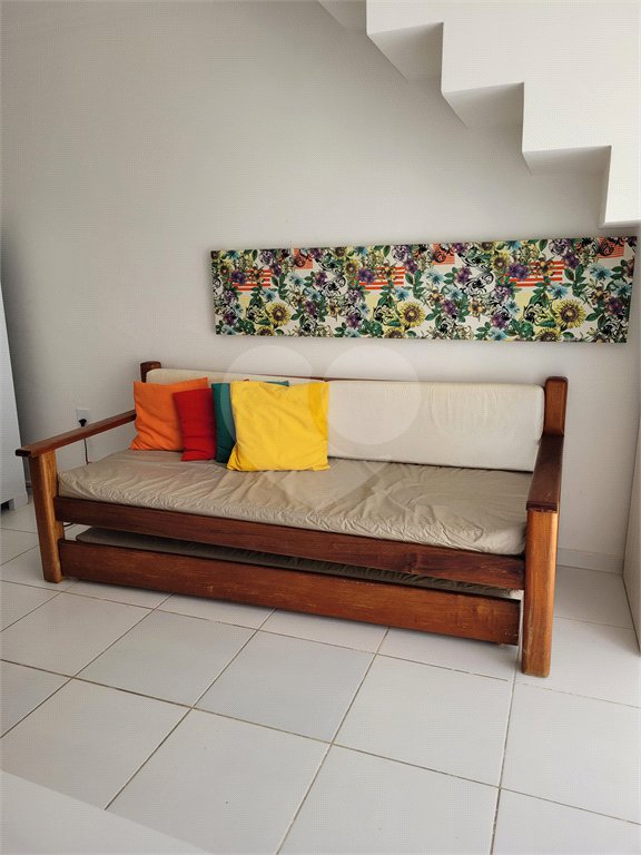 Apartamento à venda com 1 suíte em Taperapuan, Porto Seguro, BA
