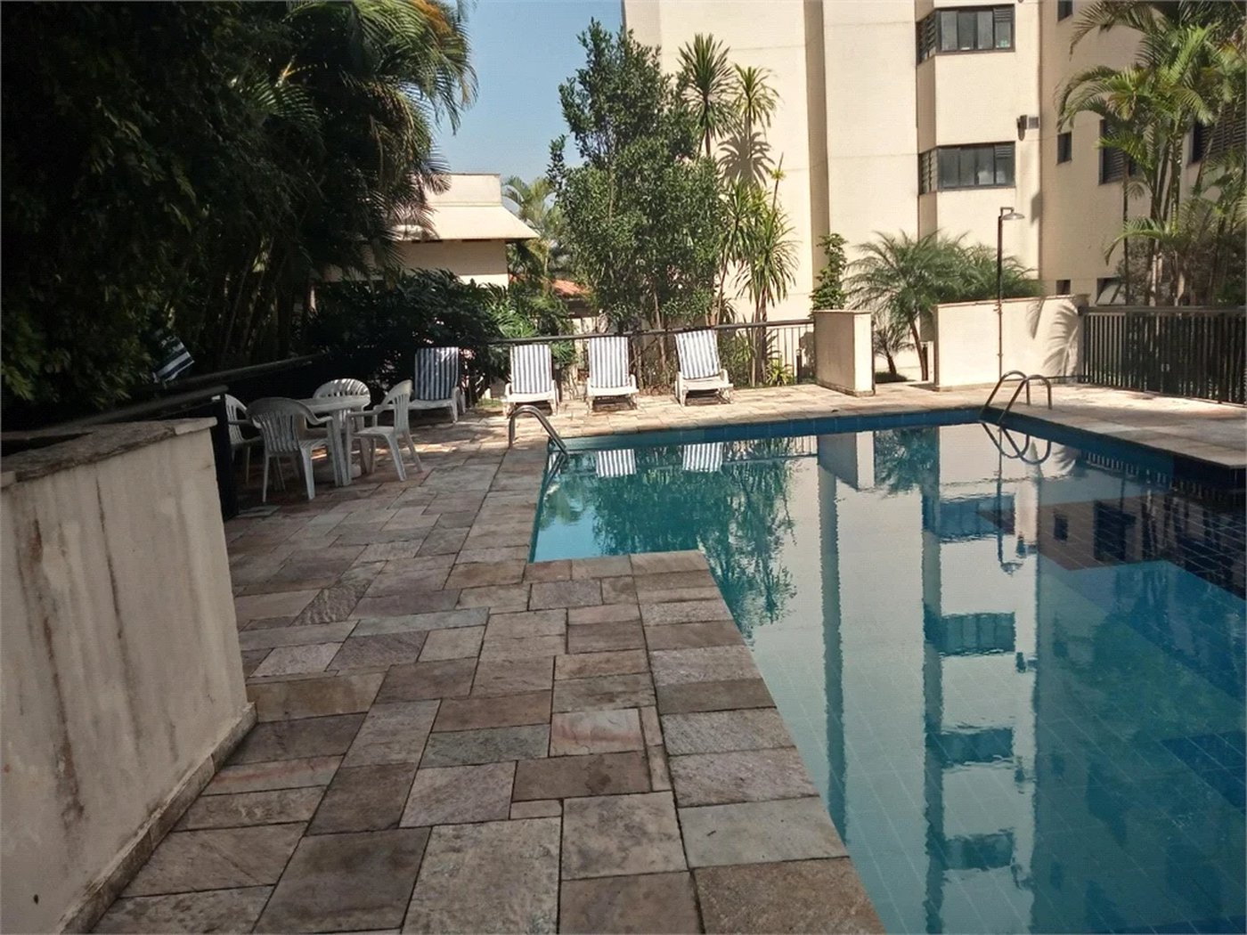 Apartamento à venda com 3 suítes em Vila Suzana, São Paulo, SP