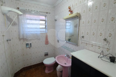Sobrado à venda com 3 quartos em Vila Paulo Silas, São Paulo, SP
