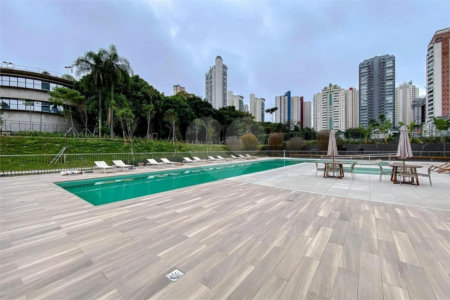 Apartamento à venda com 2 quartos, sendo 1 suíte,  em Jardim Anália Franco, São Paulo, SP