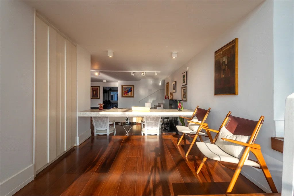 Casa à venda com 4 suítes em Jardim Guedala, São Paulo, SP