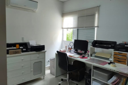 Casa à venda com 4 quartos, sendo 2 suítes, no condomínio Primavera, Salto - SP