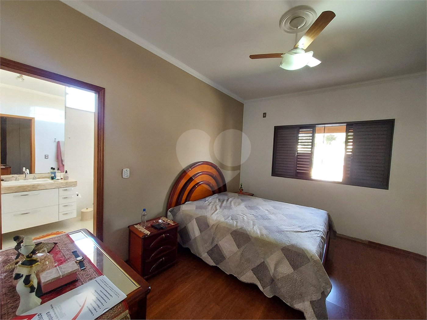 Casa à venda com 4 quartos, sendo 2 suítes, no condomínio Nascente do Jaraguá, Araraquara - SP