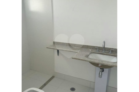 Apartamento à venda com 3 suítes em Campo Belo, São Paulo, SP