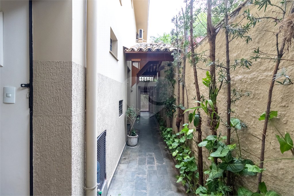 Casa à venda com 3 quartos, sendo 1 suíte,  em Parque Colonial, São Paulo, SP