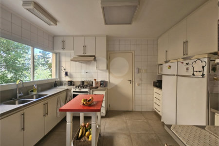 Casa à venda com 3 suítes em Jardim Vitória Régia, São Paulo, SP