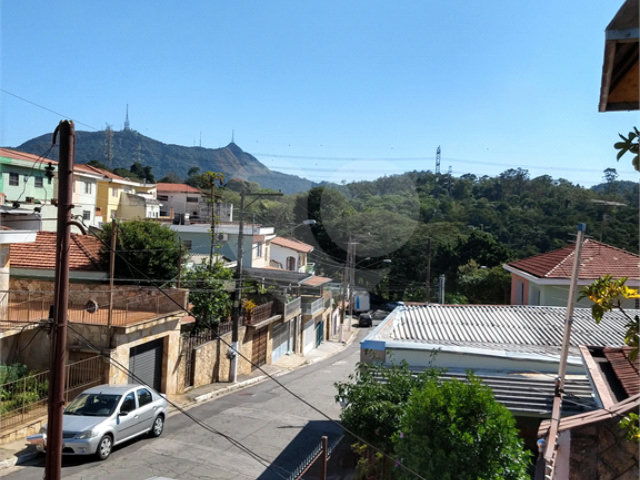 Sobrado à venda com 3 quartos em Jardim Regina, São Paulo, SP