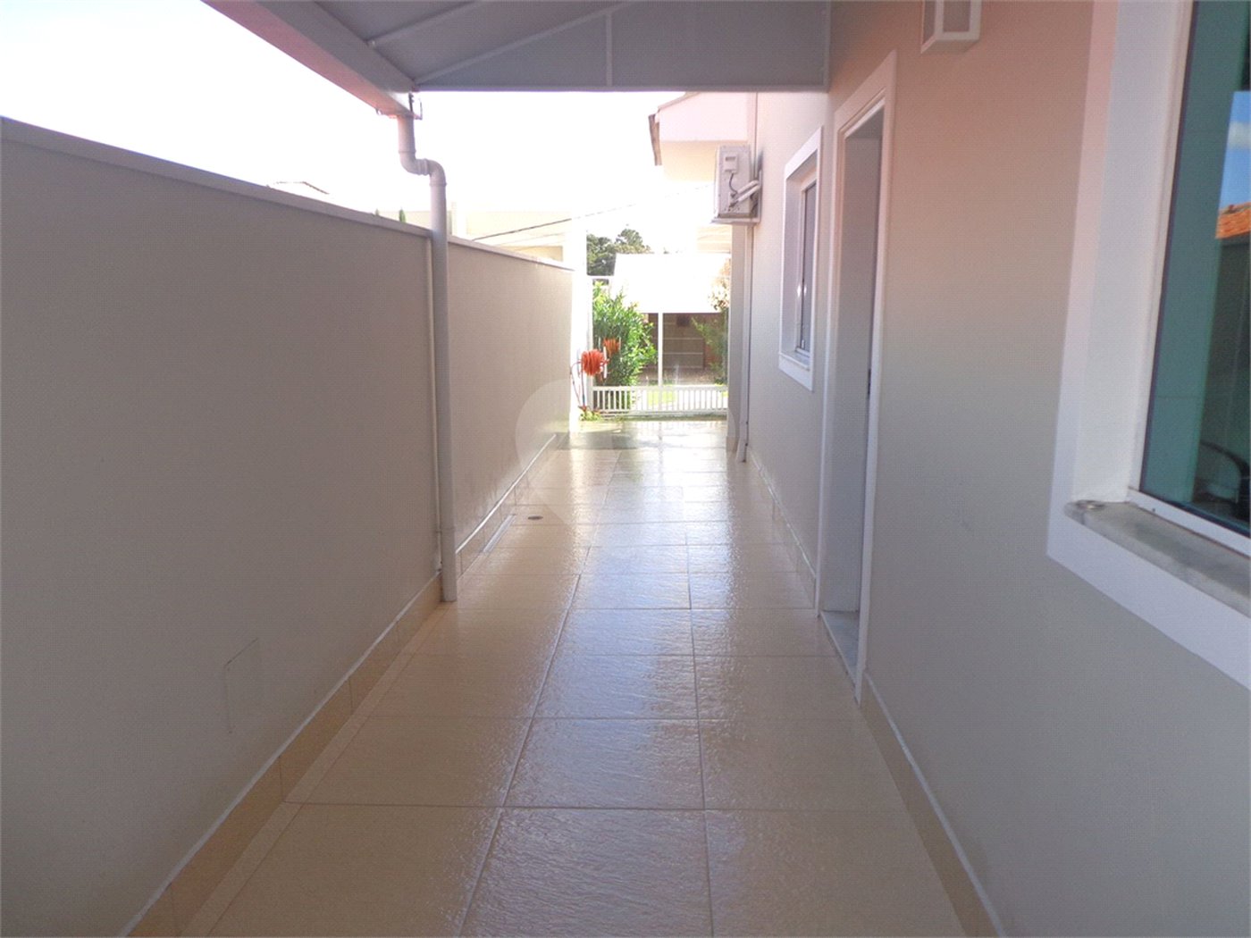 Casa à venda com 3 suítes no condomínio Terras de São Francisco, Vinhedo - SP