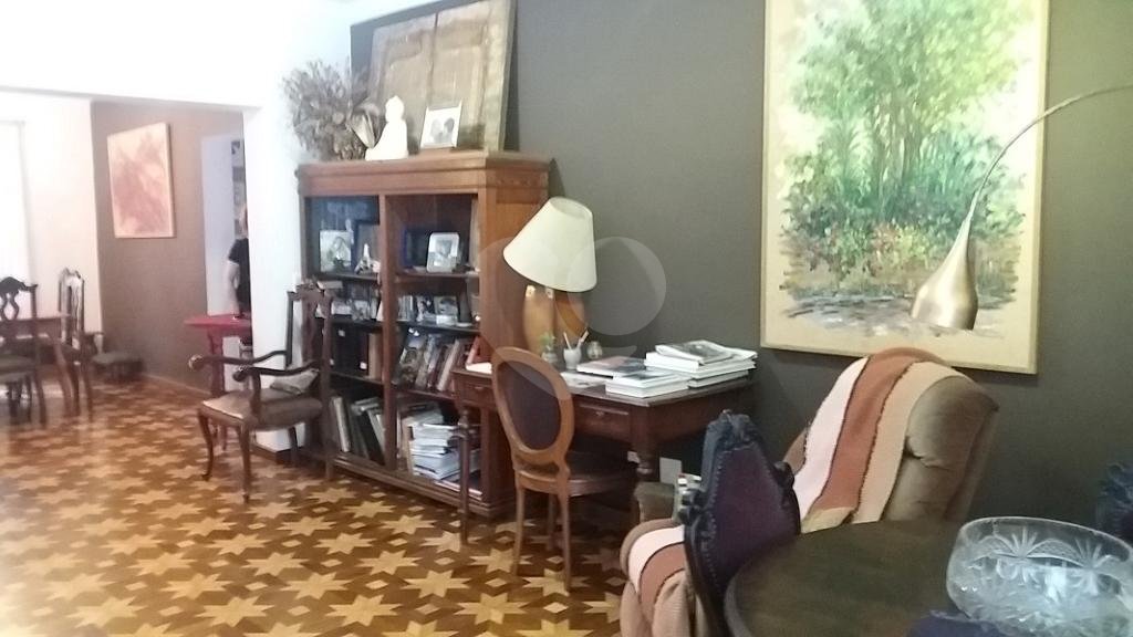 Casa à venda com 6 quartos, sendo 3 suítes,  em Jardim São Bento, São Paulo, SP