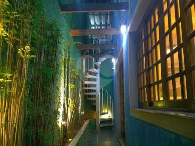 Sobrado à venda com 3 quartos, sendo 1 suíte, em Parada Inglesa, São Paulo, SP