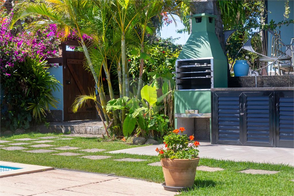 Casa à venda com 5 quartos, sendo 3 suítes, em Geribá, Armação dos Búzios, RJ