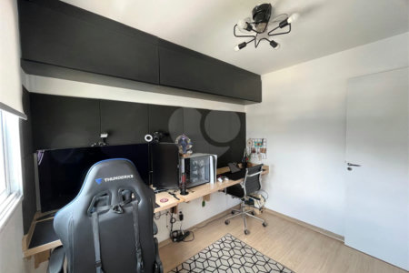 Apartamento à venda com 2 quartos em Parque Industrial Tomas Edson, São Paulo, SP