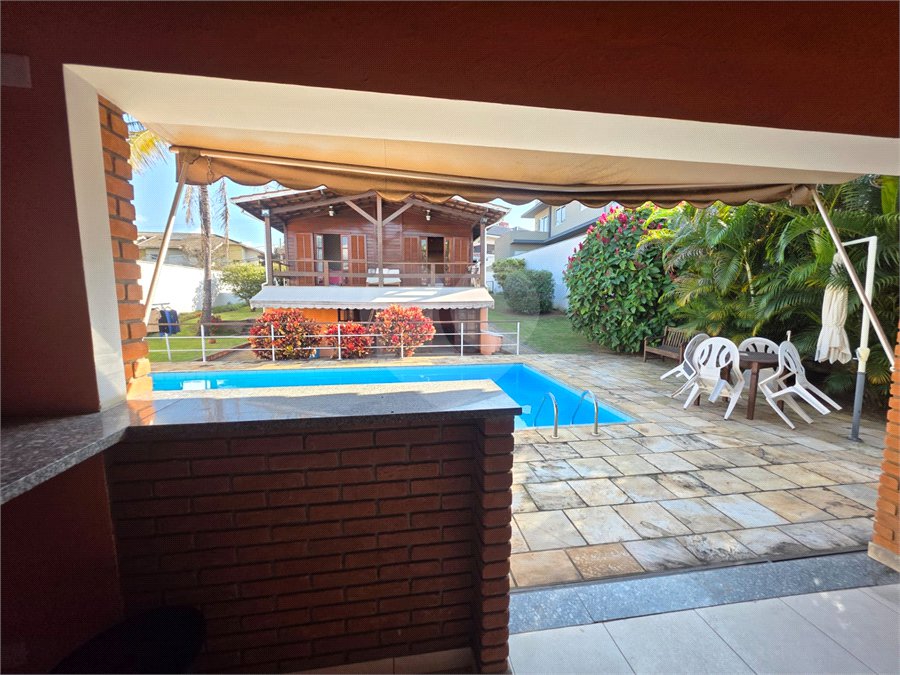 Casa à venda com 3 quartos, sendo 1 suíte, no condomínio Estância Marambaia, Vinhedo - SP