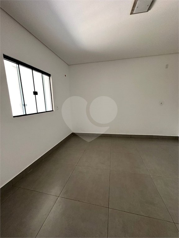 Casa para alugar com 2 quartos, sendo 1 suíte, em Parque dos Ipês III, Ponta Porã, MS