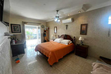 Casa à venda com 6 quartos, sendo 3 suítes, no Centro, Itapetininga, SP