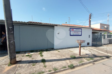Casa à venda com 3 quartos em Vila Oliveira, Itapetininga, SP