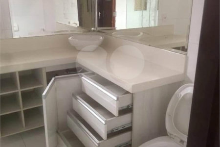 Casa à venda com 4 quartos, sendo 1 suíte,  em Vila Suissa, Mogi das Cruzes, SP
