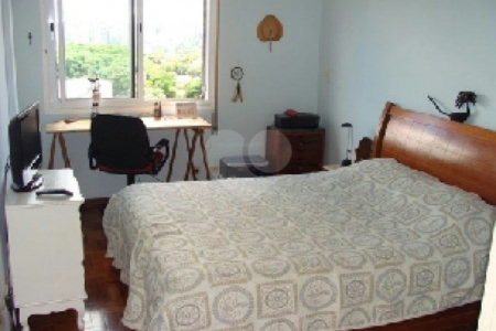 Apartamento à venda com 3 quartos, sendo 1 suíte,  em Pinheiros, São Paulo, SP