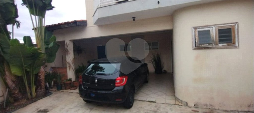 Casa à venda com 4 quartos, sendo 1 suíte, em Jardim Guadalajara, Sorocaba, SP