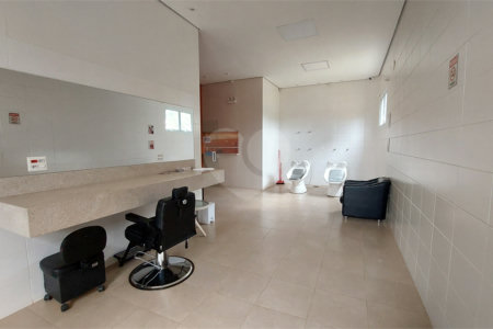 Casa à venda com 3 suítes no condomínio Figueira Garden, Atibaia - SP