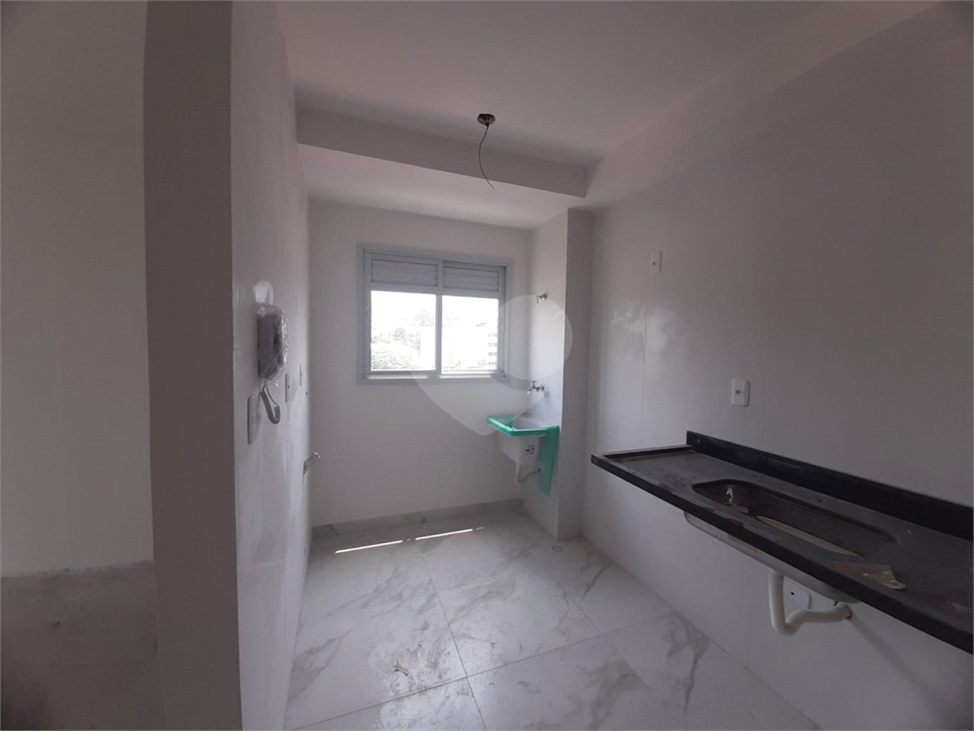 Apartamento à venda com 2 quartos, sendo 1 suíte,  em Parada Inglesa, São Paulo, SP