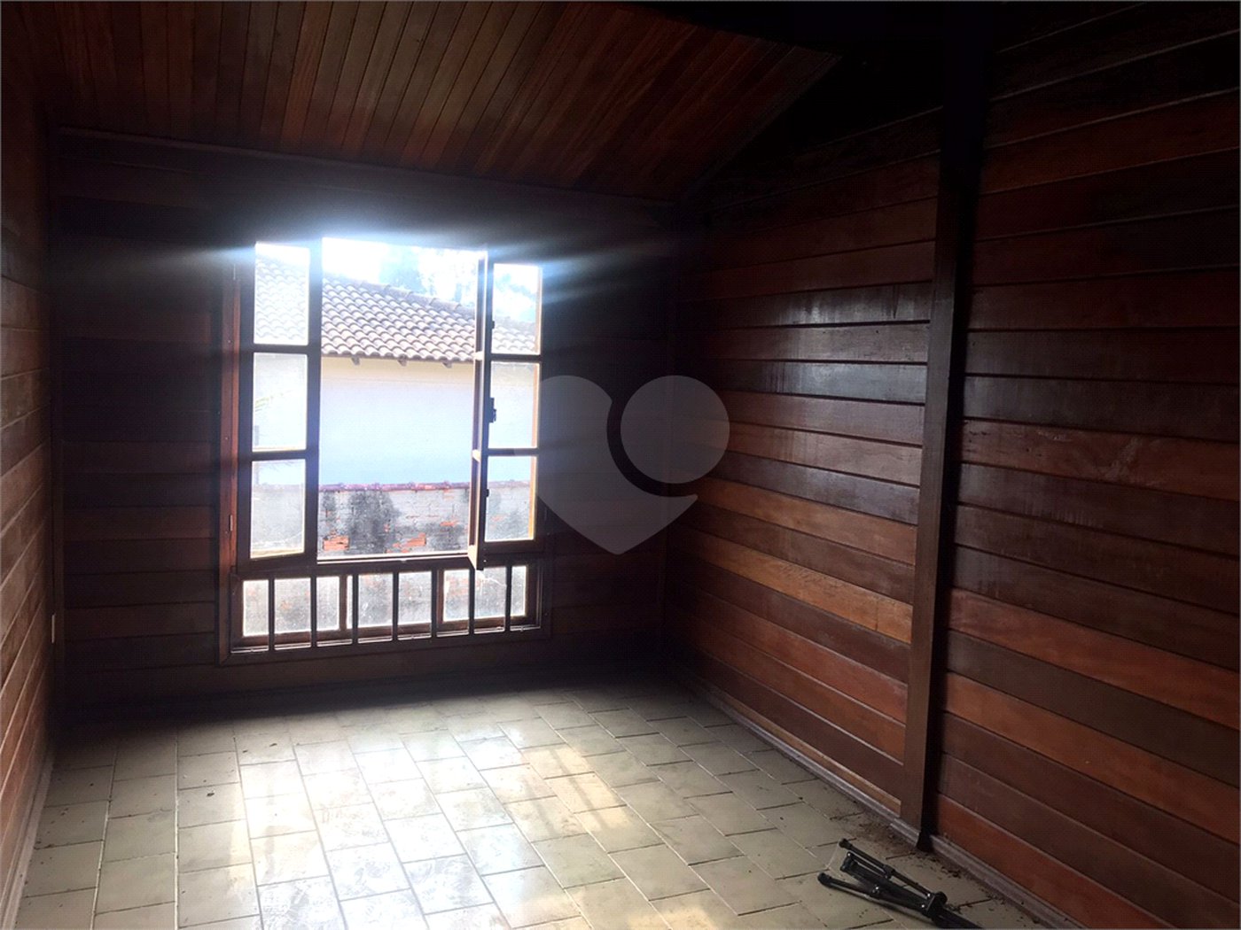 Casa à venda com 3 quartos, sendo 1 suíte, no condomínio Zuleika Jabour, Salto - SP