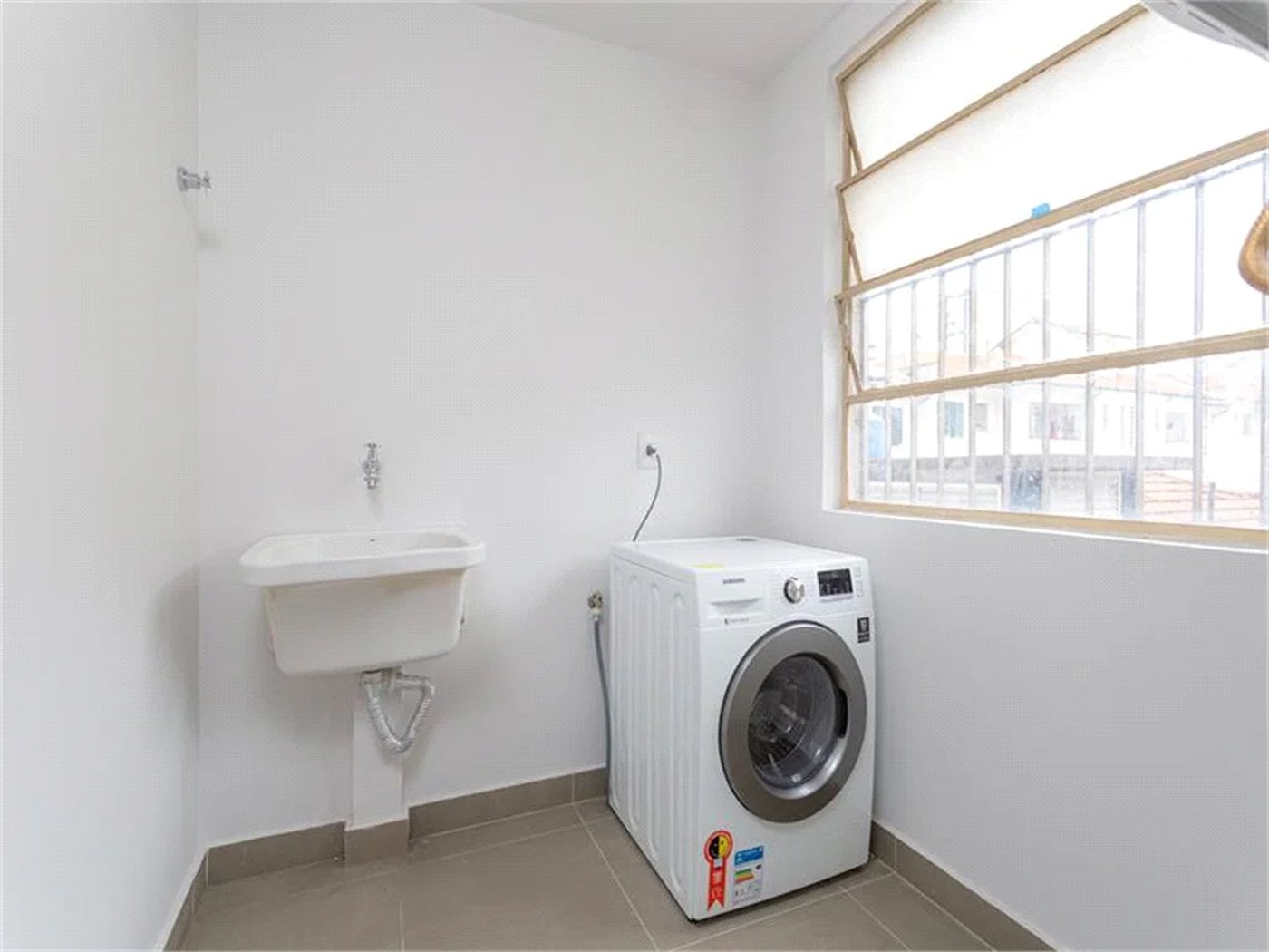 Apartamento à venda com 4 quartos, sendo 2 suítes, em Pinheiros, São Paulo, SP