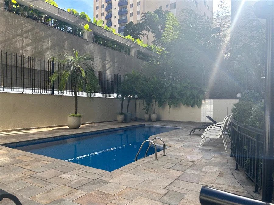 Apartamento à venda com 4 quartos, sendo 2 suítes,  em Pinheiros, São Paulo, SP