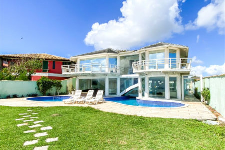 Casa à venda com 5 quartos, sendo 4 suítes, em Marina, Armação dos Búzios, RJ