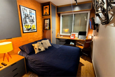 Apartamento à venda com 1 suíte em Vila Uberabinha, São Paulo, SP
