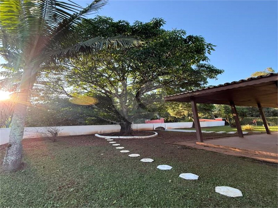 Casa à venda com 6 quartos, sendo 2 suítes, no condomínio Alpes de Mairiporã, Mairiporã - SP