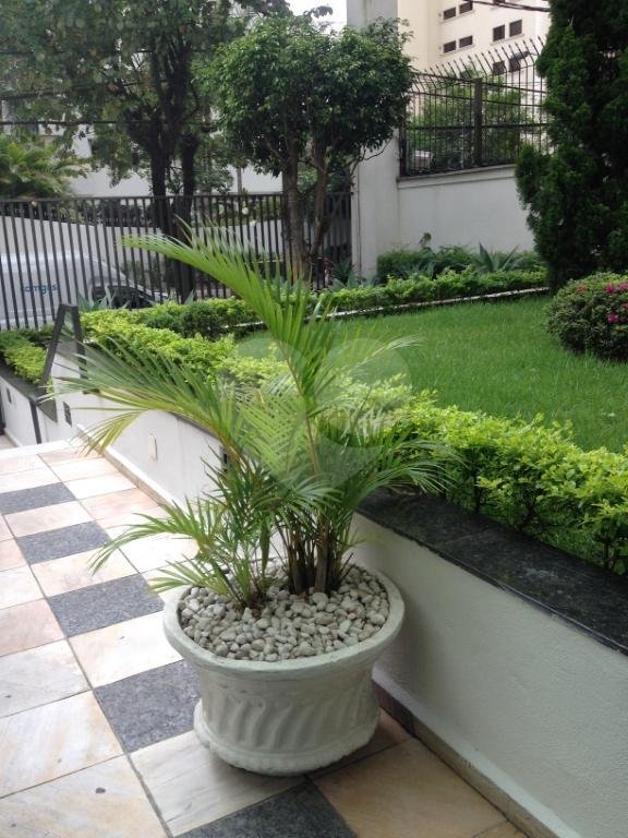 Apartamento à venda com 3 quartos, sendo 1 suíte,  em Indianópolis, São Paulo, SP