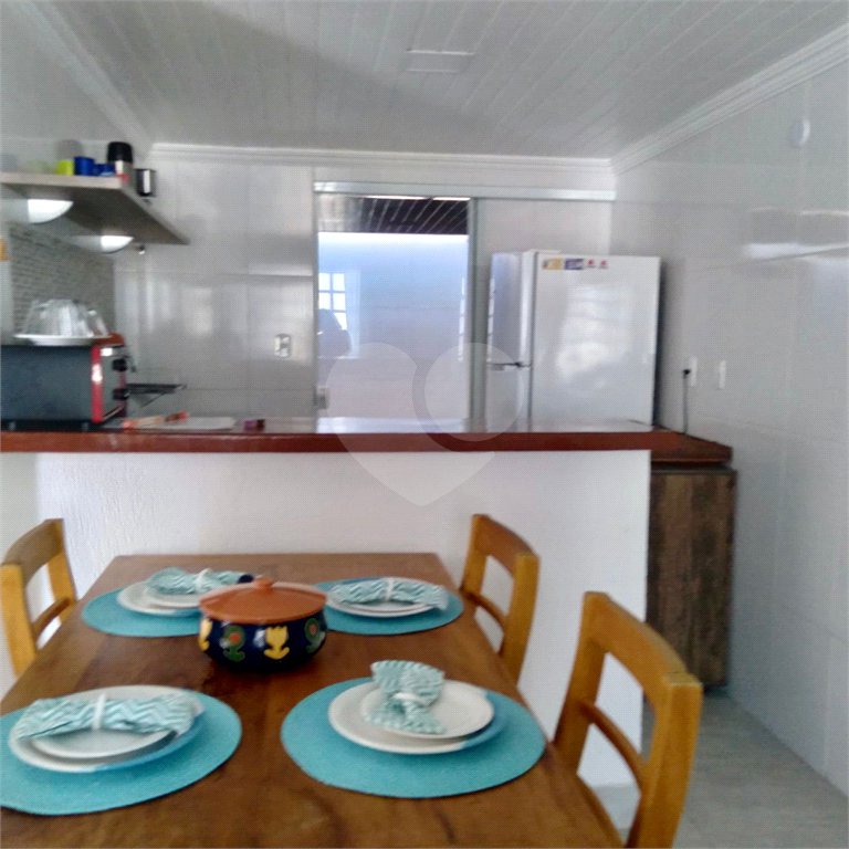 Casa em condomínio à venda com 2 quartos, sendo 1 suíte,  em Alto de Búzios, Armação dos Búzios, RJ