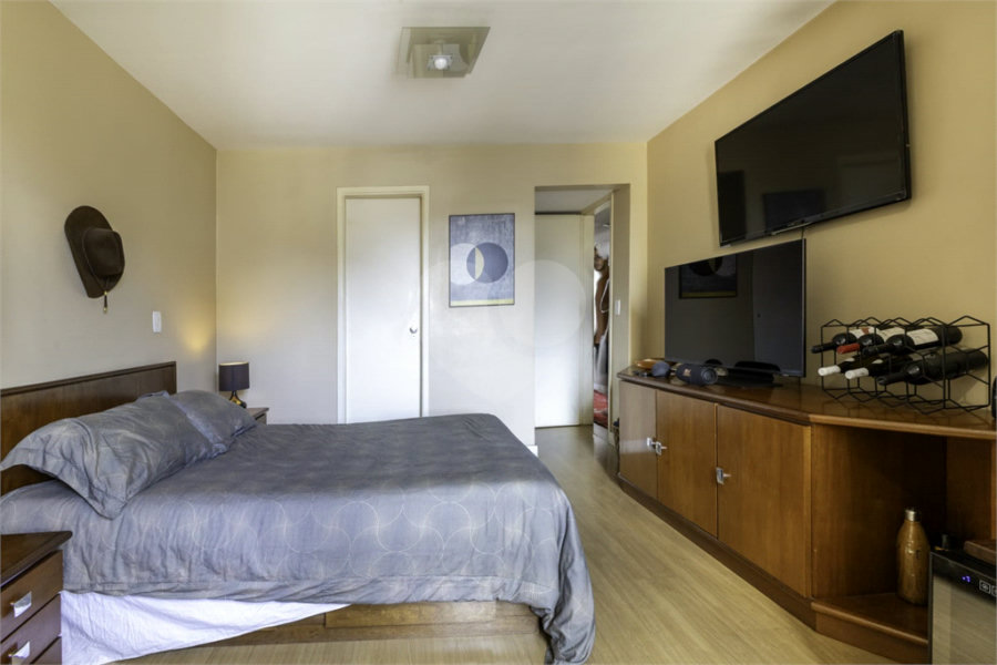 Apartamento à venda com 3 quartos, sendo 1 suíte, em Bela Vista, São Paulo, SP