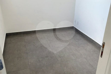 Apartamento à venda com 2 quartos em Parque Vitória, São Paulo, SP