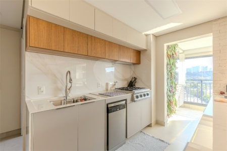 Apartamento à venda com 2 suítes em Santo Amaro, São Paulo, SP