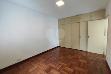 Casa para alugar com 4 quartos, sendo 2 suítes, no condomínio Comendador Elias Zarzur, São Paulo - SP