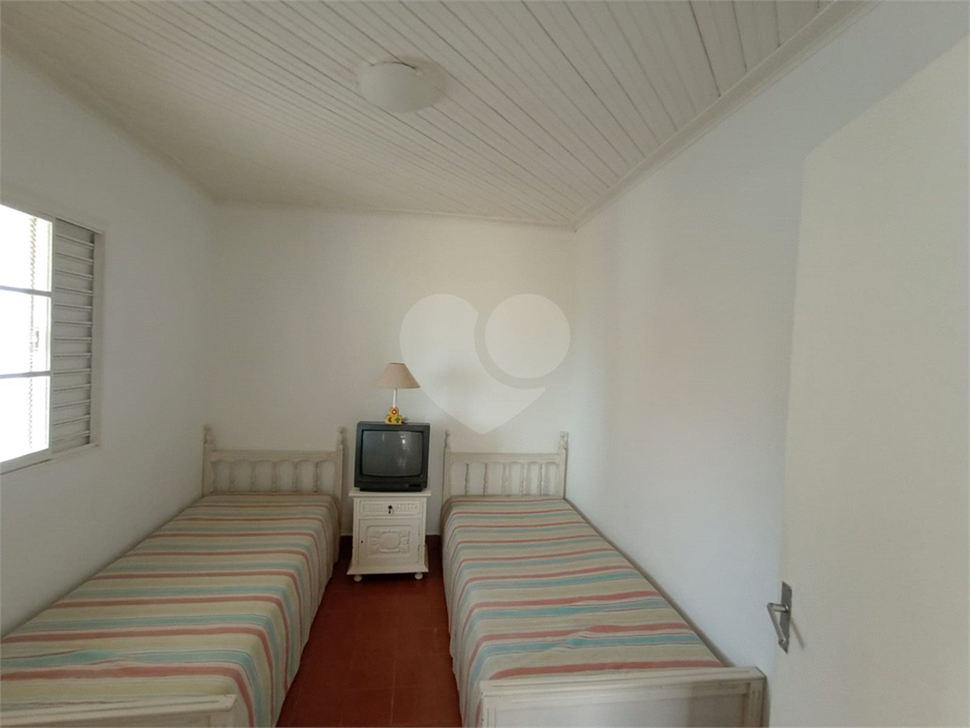 Casa à venda com 2 quartos em Vila Messias, Alambari, SP