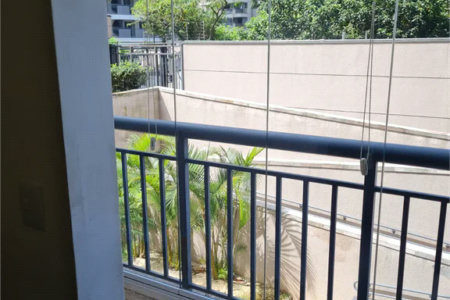 Apartamento à venda com 3 quartos, sendo 1 suíte,  em Vila Andrade, São Paulo, SP