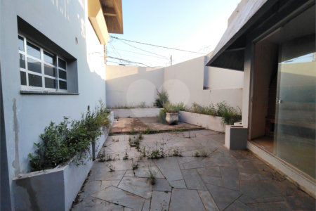 Casa à venda ou para alugar com 5 quartos, sendo 3 suítes, em Vila Maria, Itapetininga, SP