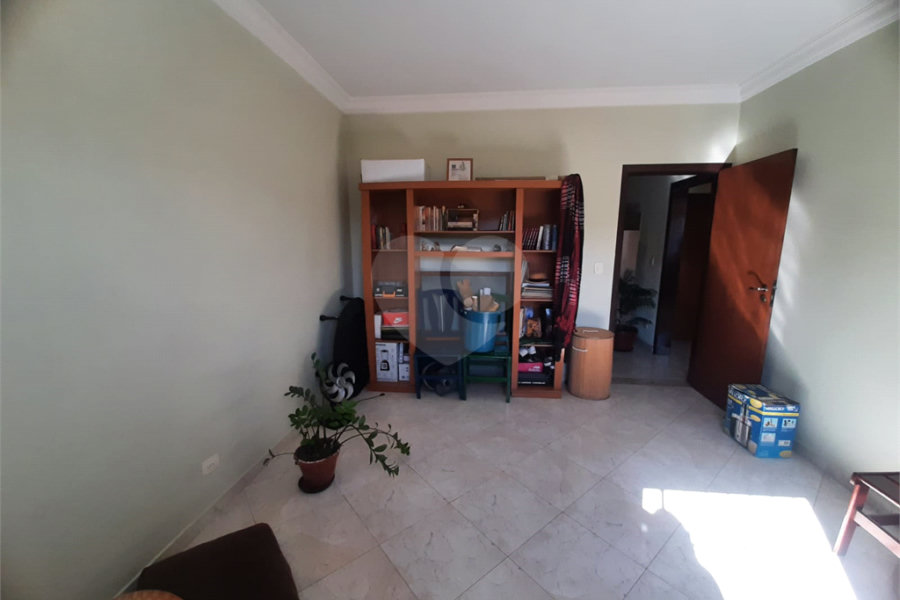 Sobrado à venda com 5 quartos, sendo 1 suíte, em Tremembé, São Paulo, SP