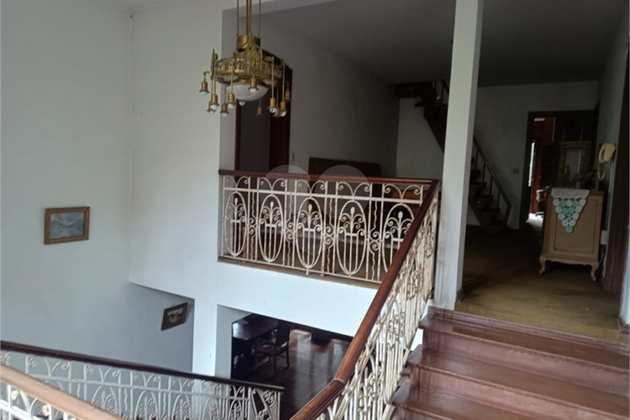 Casa à venda com 4 quartos, sendo 2 suítes, no condomínio Associação Reserva das Hortênsias, Mairiporã - SP