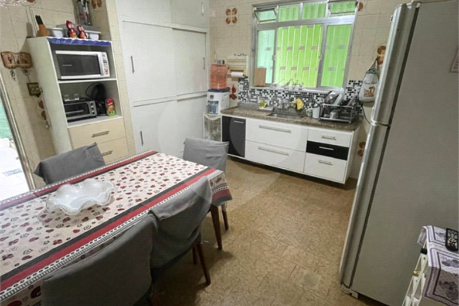 Sobrado à venda com 5 quartos, sendo 1 suíte,  em Vila Gustavo, São Paulo, SP