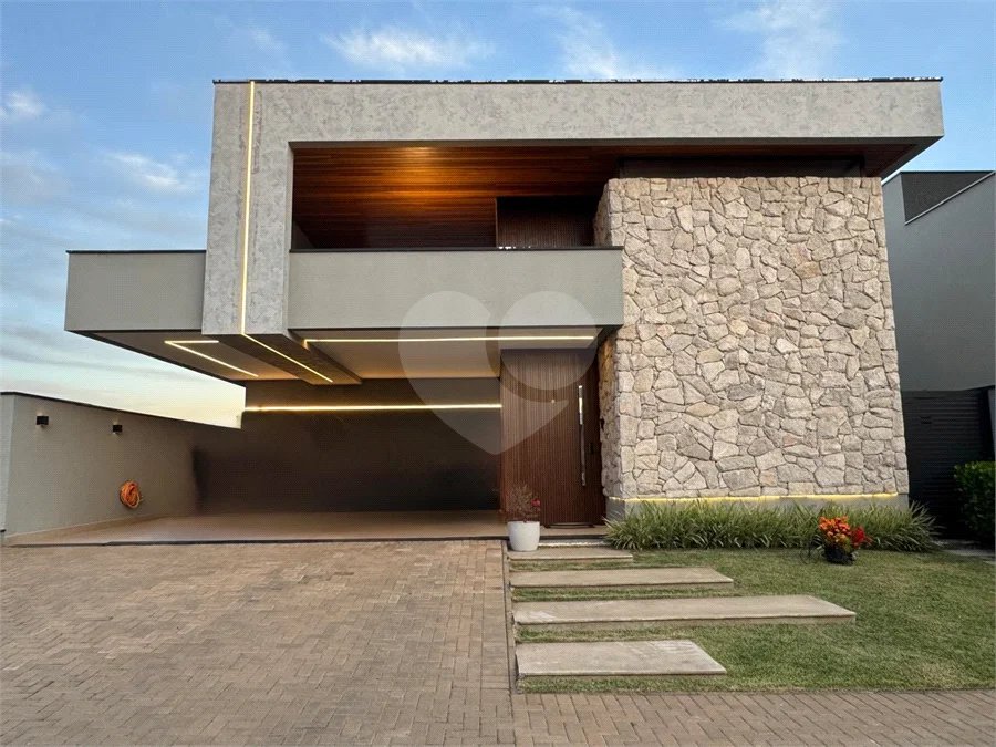 Casa à venda com 3 quartos, sendo 1 suíte,  no condomínio Parque Residencial Damha 2, Piracicaba - SP