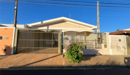 Casa à venda com 3 quartos em Parque Fehr, São Carlos, SP