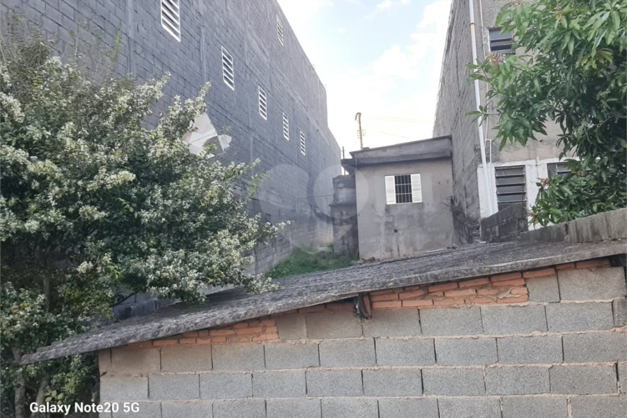 Terreno à Venda – Localização Privilegiada e Potencial para Construção de Galpão na Rua Fazenda Monte Alegre- Jaraguá, São Paulo