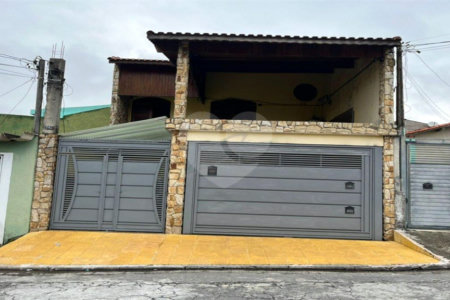 Sobrado à venda com 5 quartos, sendo 2 suítes, em Cidade Satélite Santa Bárbara, São Paulo, SP