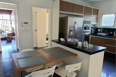 Casa à venda com 5 quartos, sendo 4 suítes, em Butantã, São Paulo, SP