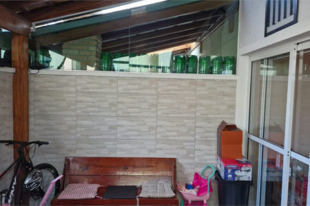 Casa à venda com 3 quartos, sendo 1 suíte, no condomínio Moradas do Horto, São Paulo - SP