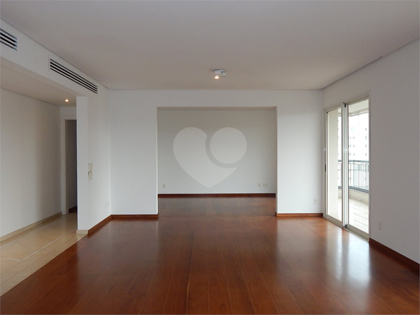 Apartamento à venda com 4 suítes em Moema, São Paulo, SP